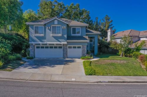 27395 Brighton Ln, Santa Clarita, CA 91354-1839