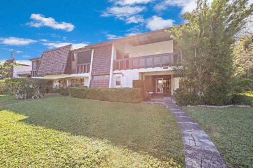 108 Colony Dr, West Palm Beach, FL 33411-2932