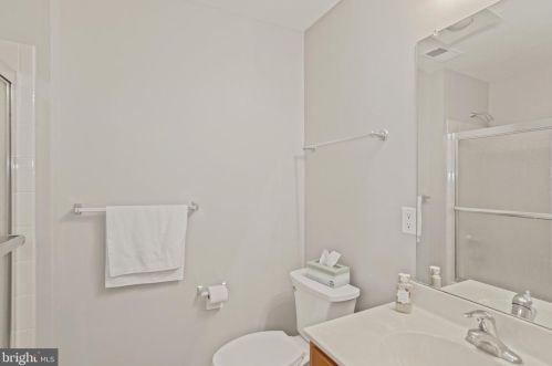 15 Brattleboro Rd, Swedesboro NJ  08085-2515 exterior