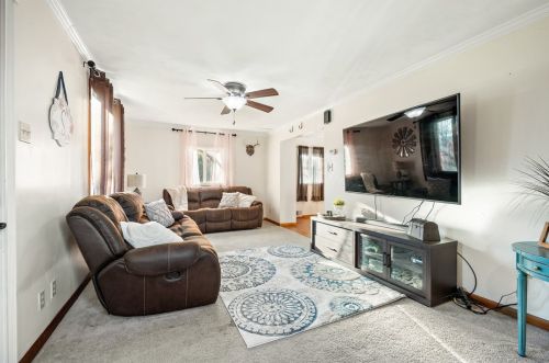 4660 Bakerstown Culmerville Rd, Gibsonia, PA 15044-7709