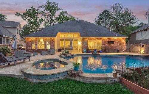 79 Knightsbridge Dr, Conroe TX 77385-3451 exterior