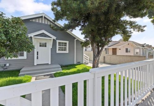 2436 Adriatic Ave, Long Beach CA 90810-3313 exterior