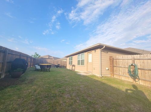 601 Pinnacle Dr, Georgetown TX  78626 exterior