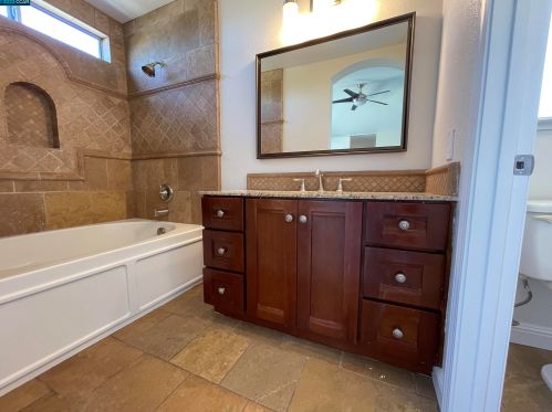 1870 Summerfield Ct, Oakley CA  94561-3074 exterior