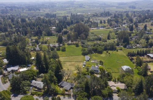 6499 Lone Pine Rd, Sebastopol CA  95472-5622 exterior