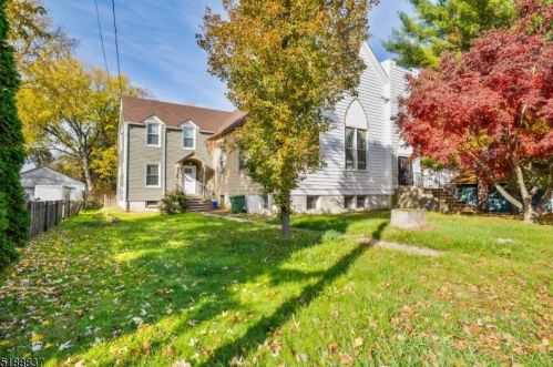 320 Knowlton St, Belvidere NJ  07823-1824 exterior