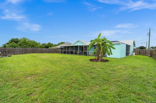 3958 Halcomb St, Fort Pierce, FL 34953-4061
