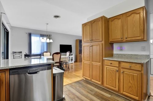 23 Raker Rd, Poughkeepsie NY  12603-5631 exterior