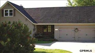 11277 Lakeshore Dr, Blair, NE 68008-6261