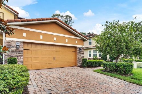 652 Venice Pl, Sanford, FL 32771-5450