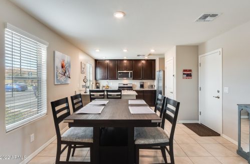 3929 79th Dr, Phoenix AZ  85043 exterior