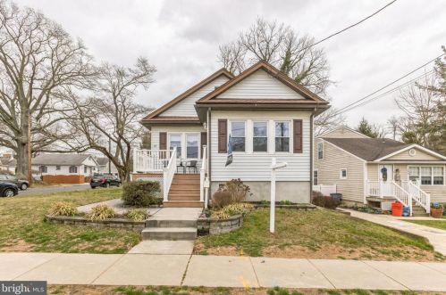 98 Chestnut Ave, Camden, NJ 08109-2505