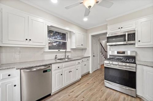 2 Tennyson St, Hartsdale NY  10530-1319 exterior