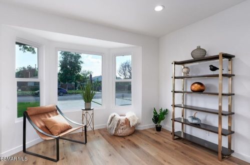 14363 Collins St, Van Nuys CA 91316-1030 exterior