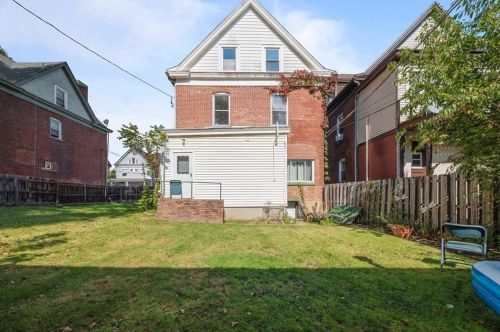 5438 Jackson St, Pittsburgh PA  15206-5311 exterior