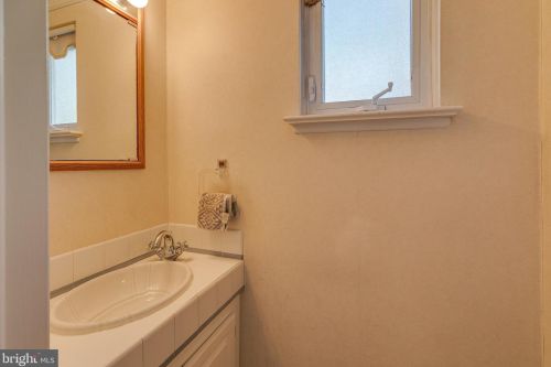 8218 Cadwalader Ave, Melrose Park PA  19027-2406 exterior