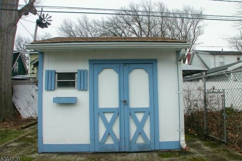 174 Oak St, East Orange NJ  07018-2712 exterior