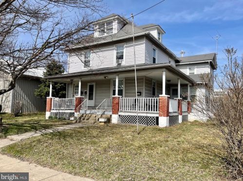 201 8th St, Lansdale, PA 19446-1860