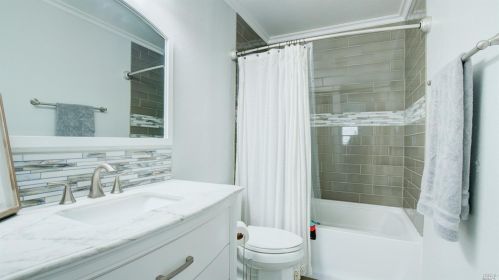 109 Independence Ave, Vacaville CA  95687-6767 exterior