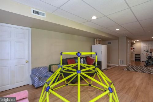 436 Spyglass Hill Dr, Charles Town WV  25414-4053 exterior