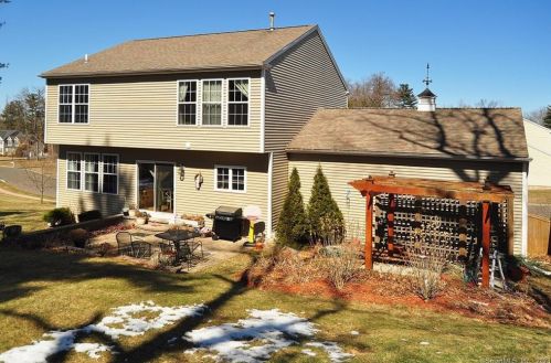 93 Cougar Dr, Manchester CT  06040-6379 exterior