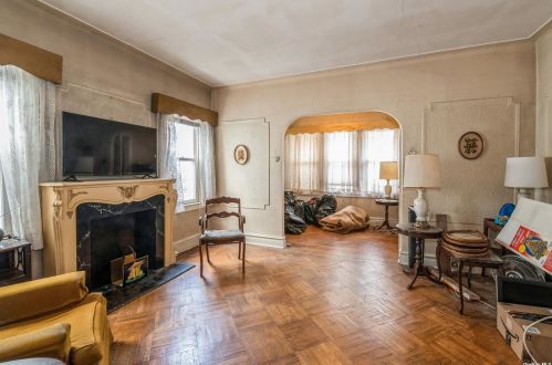 101-50 94th St, Jamaica, NY 11416-1716