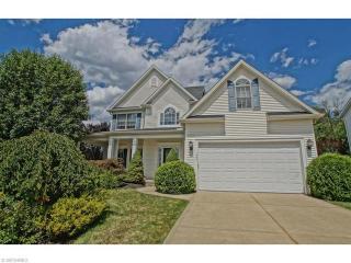 1067 Linden Hill Ct, Macedonia, OH 44067-1698