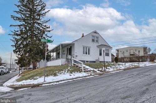3030 Locust St, Harrisburg, PA 17109-4612