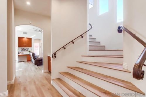 3160 Goldfinch St, San Diego CA 92103-2965 exterior