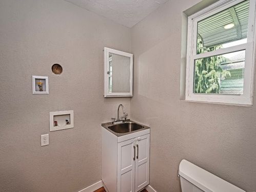 1335 4th Ave, Ford City PA  16226-1345 exterior