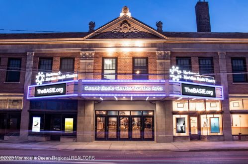 17 Grant Pl, Tinton Falls NJ  07701-2117 exterior