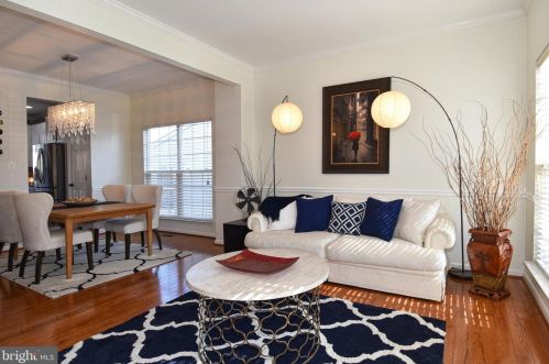 14276 Town Commons Way, Gainesville VA  20155-1497 exterior