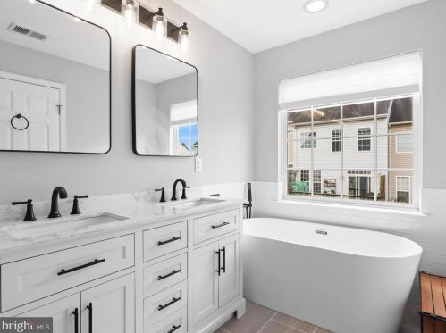 2217 William Harris Way, Woodbridge VA  22191-6381 exterior