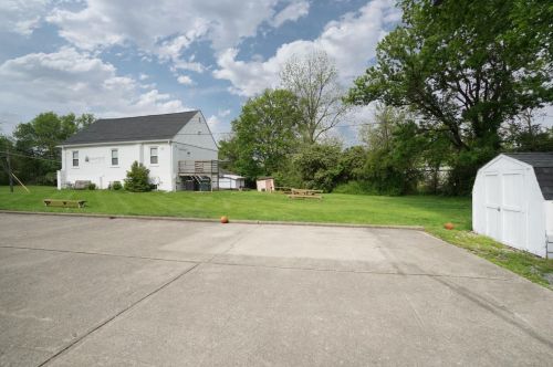 12 New St, Liberty Township OH  45036 exterior