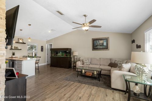 668 Forster Ave, Sebastian FL  32958-4828 exterior