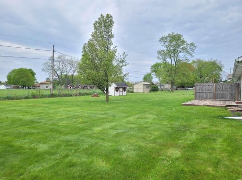 52075 Del Rue Dr, Elkhart IN  46514-9396 exterior