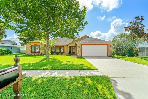 2727 Kingdom Ave, Melbourne, FL 32934-7587