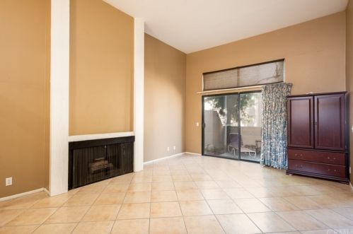 1513 Wavertree Ln, Fullerton, CA 92831-2218