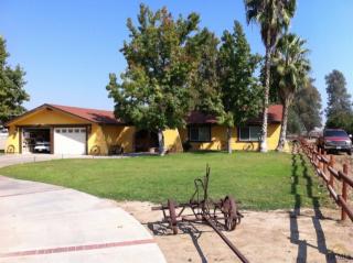 10821 Habecker Rd, Lamont, CA 93241-2232