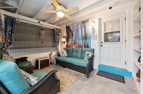 8925 Cypress St, Boynton Beach, FL 33436-2324