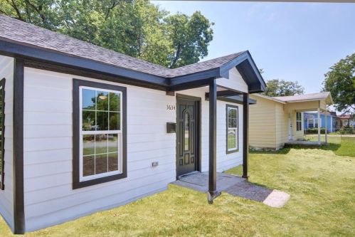 3634 Chenault St, Fort Worth, TX 76111-5809