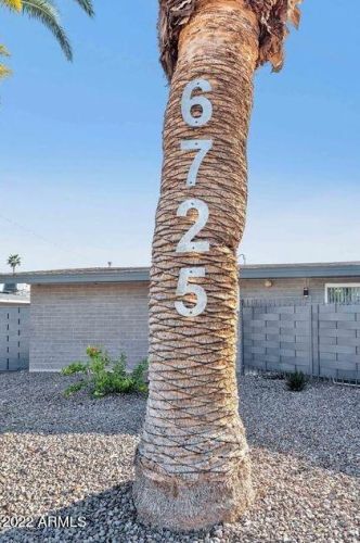6725 Earll Dr, Scottsdale, AZ 85251-7125
