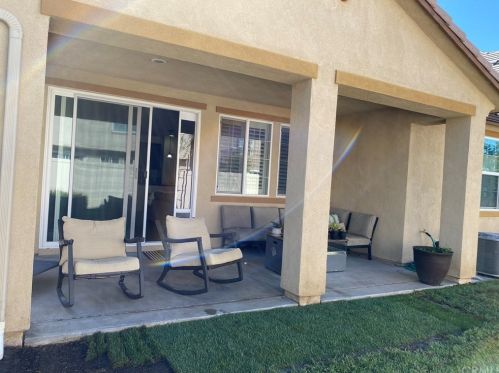 39159 Crown Ranch Rd, Temecula, CA 92591-4019