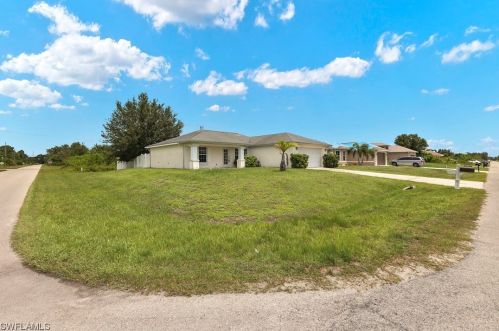 3220 7th St, Lehigh Acres, FL 33976-2412
