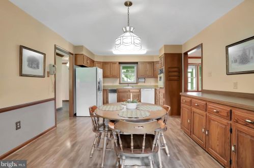 2204 Brook Creek Rd, Toms Brook VA  22660-2544 exterior