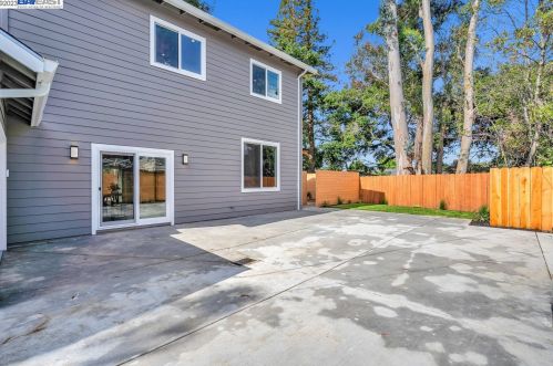 19525 Forest Ave, Hayward CA  94546-3519 exterior