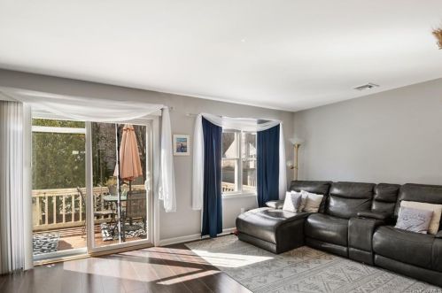202 Cornwall Meadows Ln, Patterson, NY 12563-2647