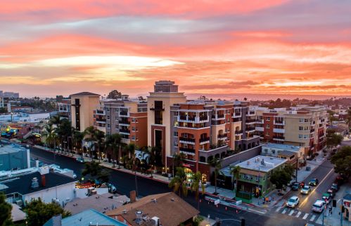 3687 4th St, San Diego, CA 92103-1966