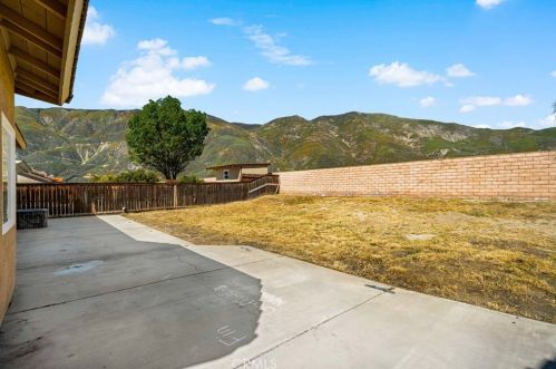 1635 Western Village Dr, San Jacinto CA  92583-6302 exterior