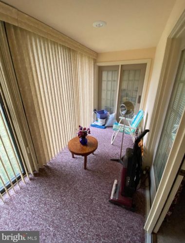 234 Willow Valley Dr, Lancaster PA  17602-4782 exterior